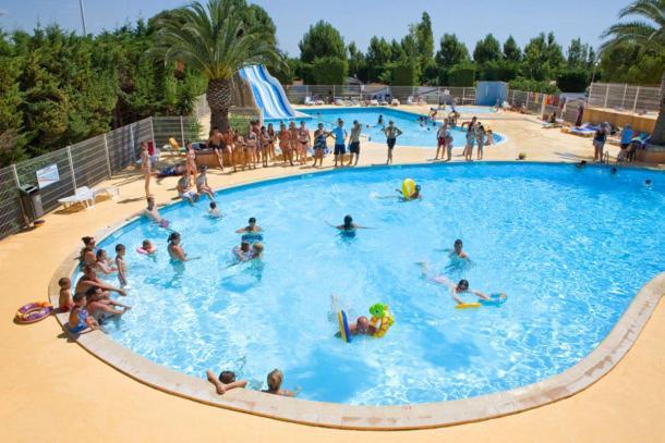 Mobilhome Au Camping Les Salins De La Gardiole Ex Camping Europe Vic-la-Gardiole Exterior photo