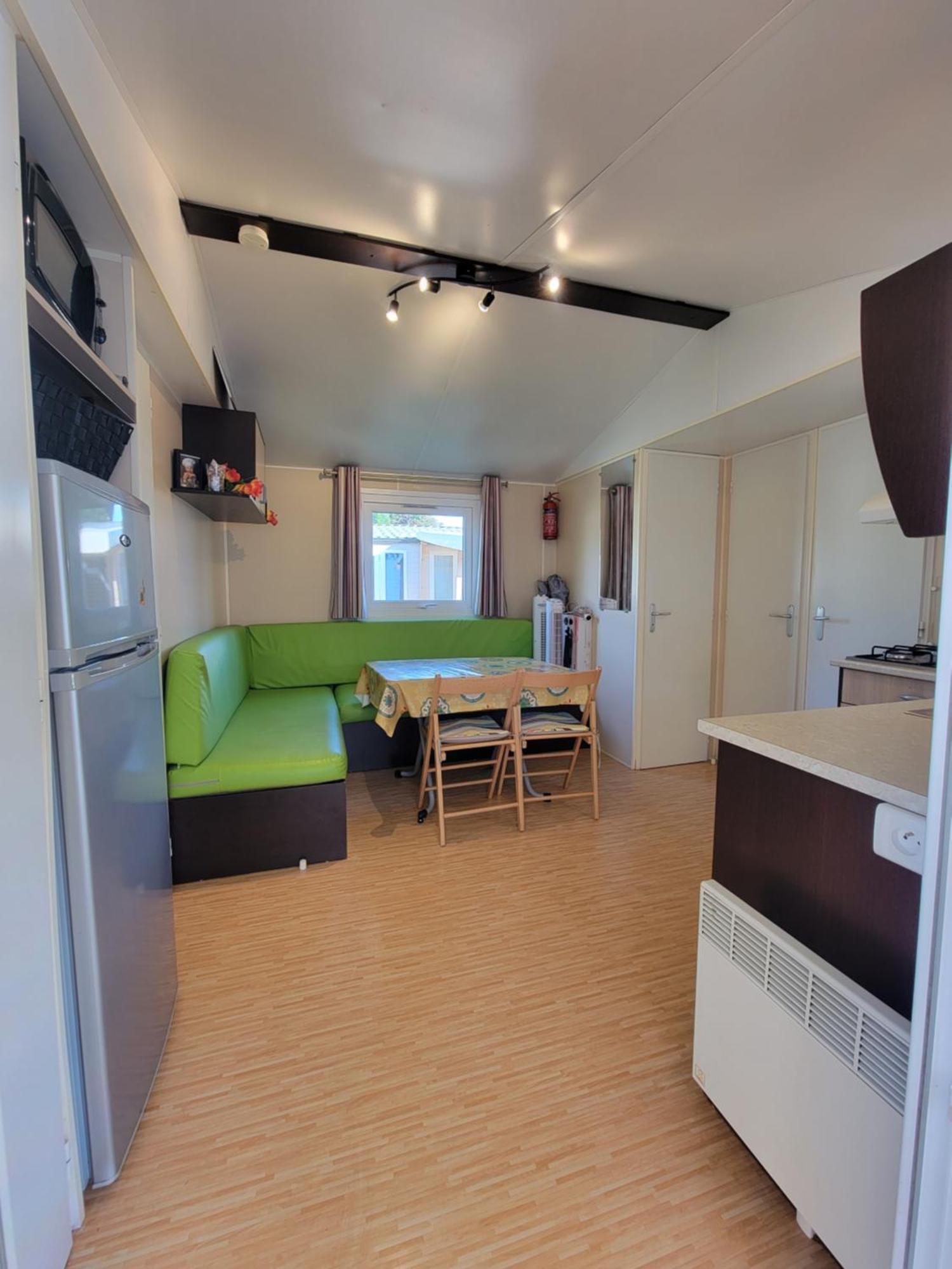 Mobilhome Au Camping Les Salins De La Gardiole Ex Camping Europe Vic-la-Gardiole Exterior photo