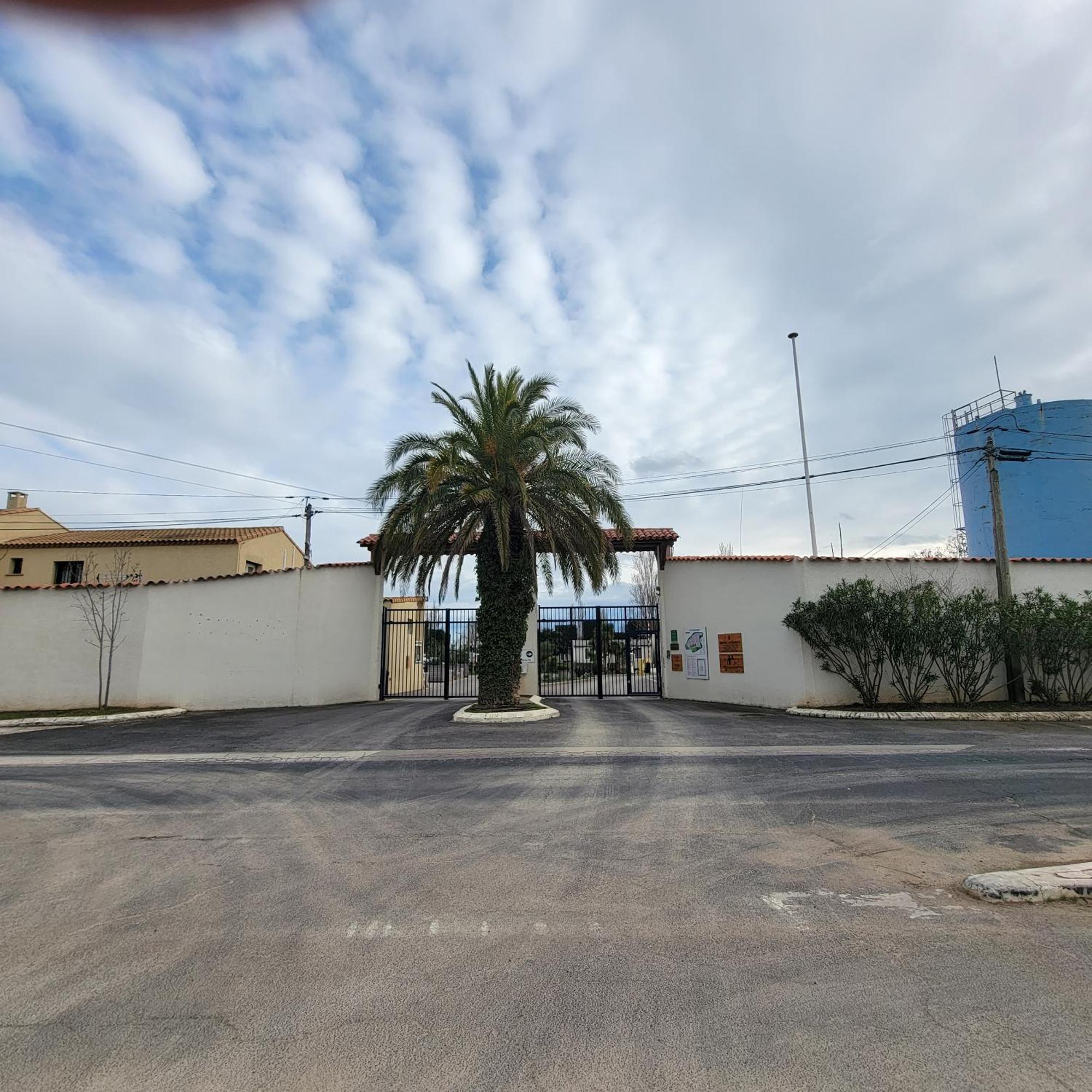 Mobilhome Au Camping Les Salins De La Gardiole Ex Camping Europe Vic-la-Gardiole Exterior photo